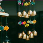 वास्तुशास्त्र के अनुसार घर में विंड चाइम लगाने के सही तरीके और दिशा