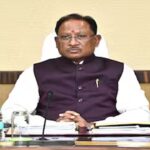 आम जनता से शालीनता से पेश आएं अधिकारी – मुख्यमंत्री